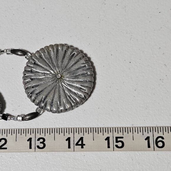 Handcrafted Textured Circular Black Silver Pendants Necklace Fashion Jewelry - Picture 7 of 7